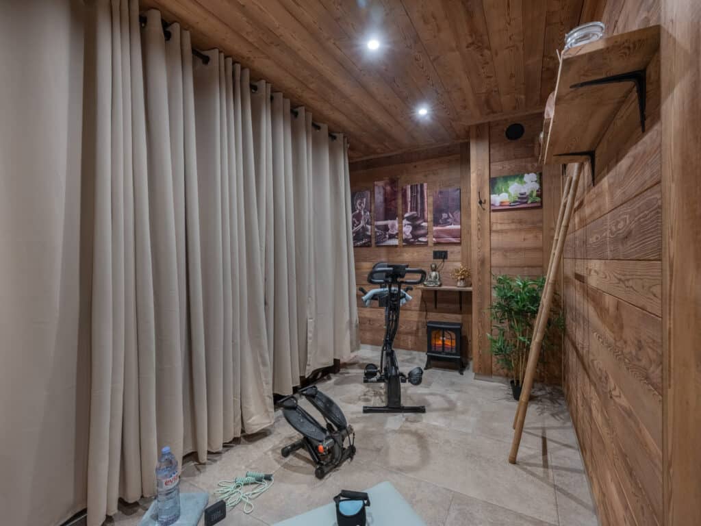 chalet sapinette location 14 personnes chatel 6 chambres salle de fitness Châtel